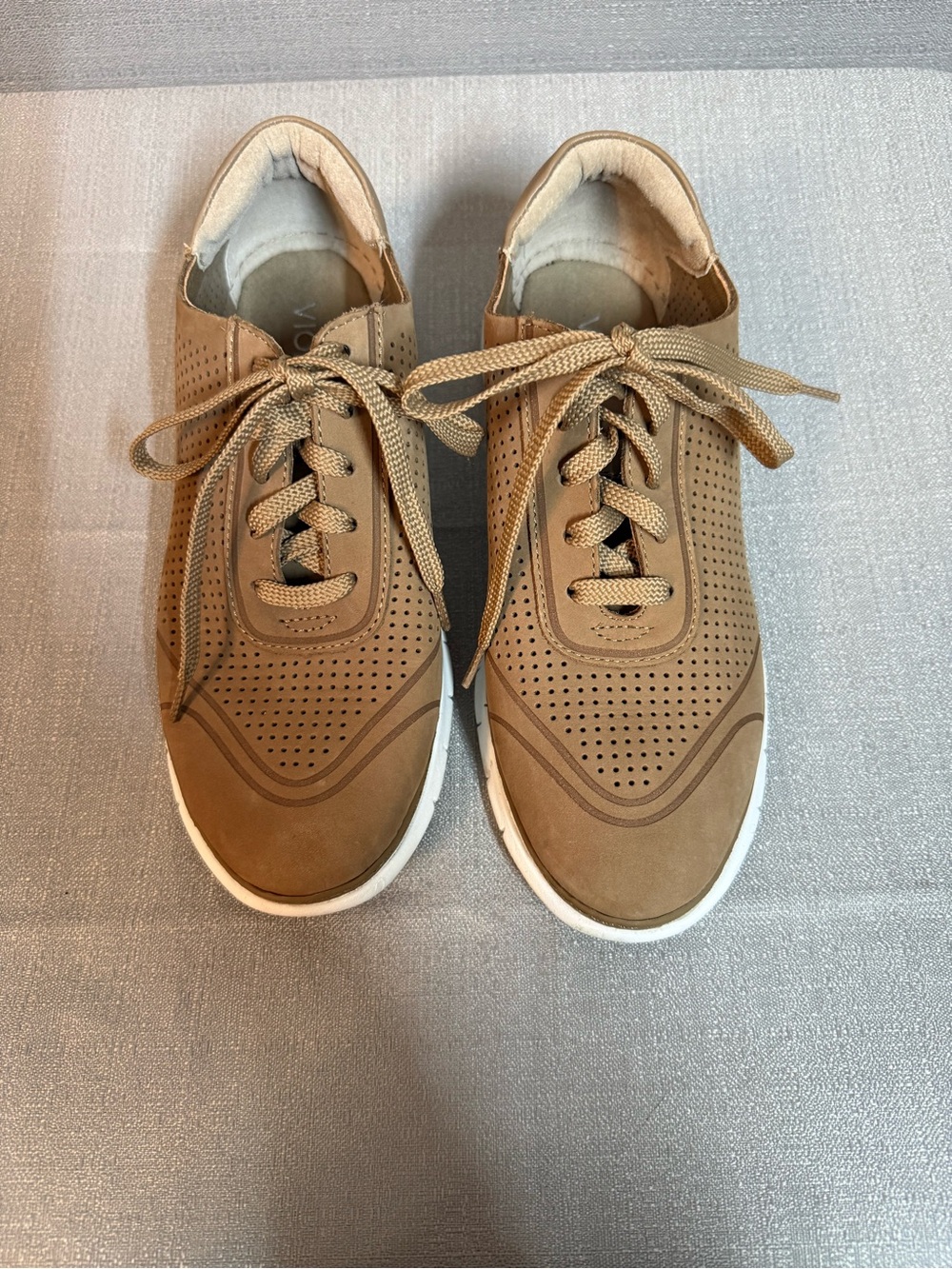 Vionic Women's Taupe Perforated Lace-Up Flats